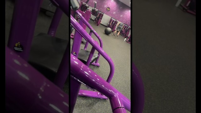 'Training for the Olympics at planet fitness? #shorts #gym #fails'