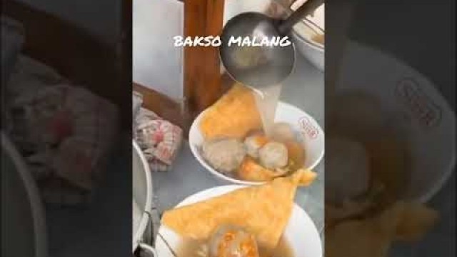 'Bakso bakwan malang #kulinerindonesia #jajanan #streetfood #kakilima #bakso'