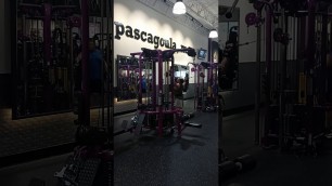 'Gym Fails #5 p.f. \"Cheated Bicep Curls\"'