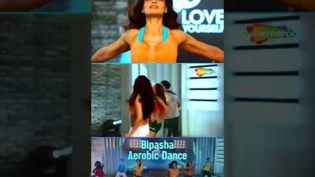 'Bipasha Basu Aerobic Dance Workout #goodhealth24by7 #bipashabasu #shorts'