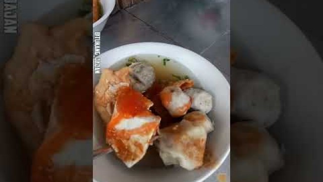 'BAKSO MALANG !! INDONESIAN STREET FOOD #shorts #baksomalang #viral'