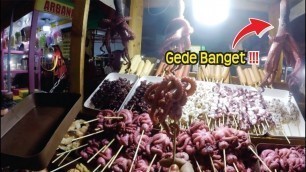 'NYOBAIN SATE GURITA DI STREET FOOD NIGHT MARKET KOTA BATU MALANG'