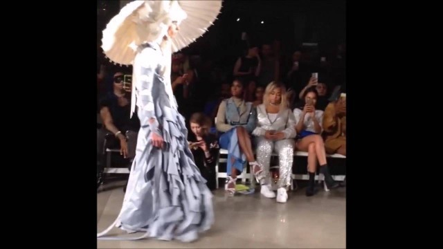 'YOUNG THUG Offers Fashion Advice During NYFW 2016, Stops Model & Pays Homage to Design (VIDEO)'