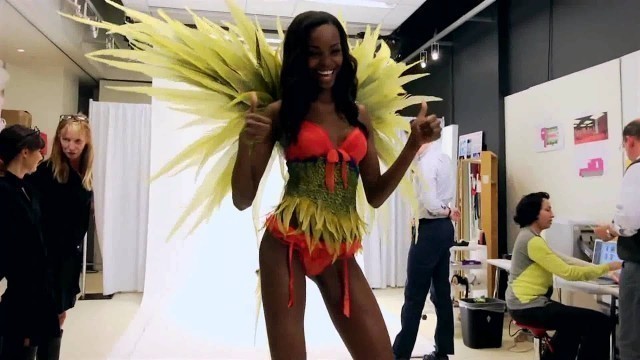 'Behind the Victoria\'s Secret Fashion Show 2013 \"Birds of Paradise\"'