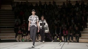 'Fashion Show \"KENZO\" Spring Summer 2014 Menswear Paris HD by Fashion Channel'