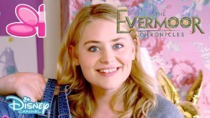 'The Evermoor Chronicles | Tutorial: Customising Your Clothes | Official Disney Channel UK'