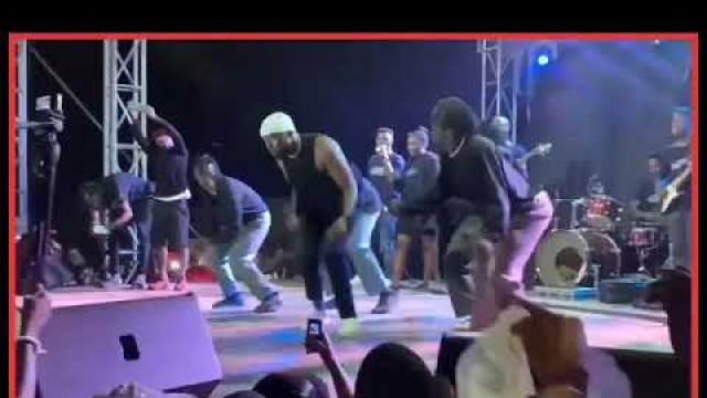 'Eddy kenzo performance  in Rwanda Kigali ......(Bianca Fashion Show )and Official dancers'