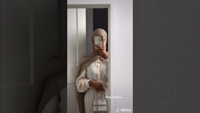 'Cute Simple Abaya Outfits ❤️#muslimtiktok #tiktokhijab #hijabi #abaya #abayafashion #abayas #Hijaber'