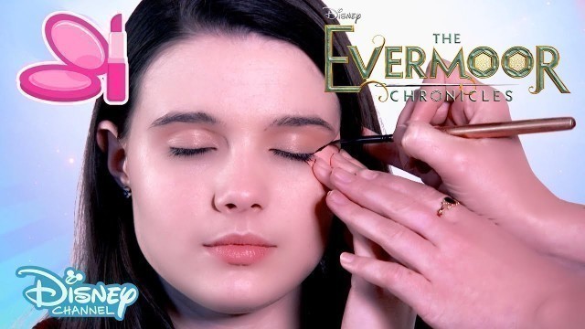 'The Evermoor Chronicles | Fashion Tutorial: Party Style Face Glitter ✨ | Disney Channel UK'