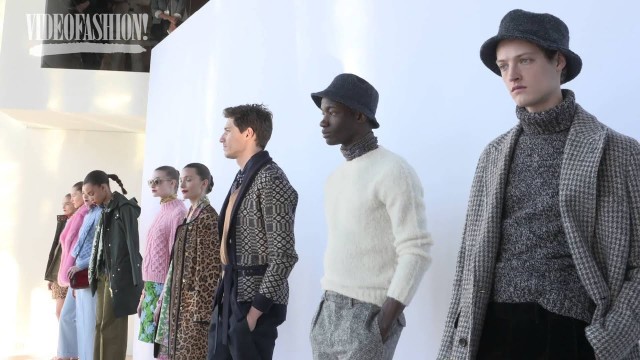 'J. Crew - New York Fashion Week Fall 2016 - Videofashion Flash!'