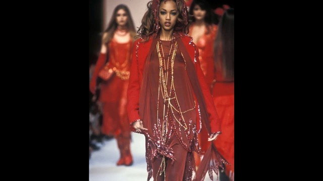 'Tyra Banks Best Moments on Catwalk part 1 1992 1995 by SuperModels channel'