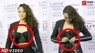 'Sonakshi Sinha OPENS Up Her Shirt Button For Media At Lakme Fashion Week 2018 | EPN'