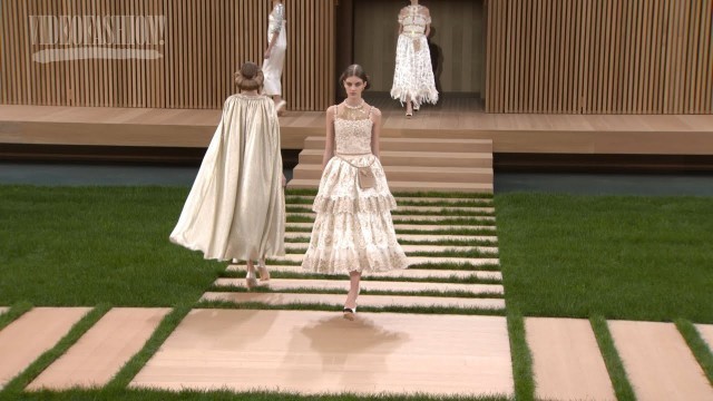 'Chanel - Spring/Summer 2016 - Paris Haute Couture - Videofashion News'