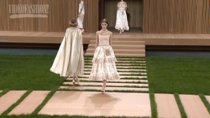 'Chanel - Spring/Summer 2016 - Paris Haute Couture - Videofashion News'