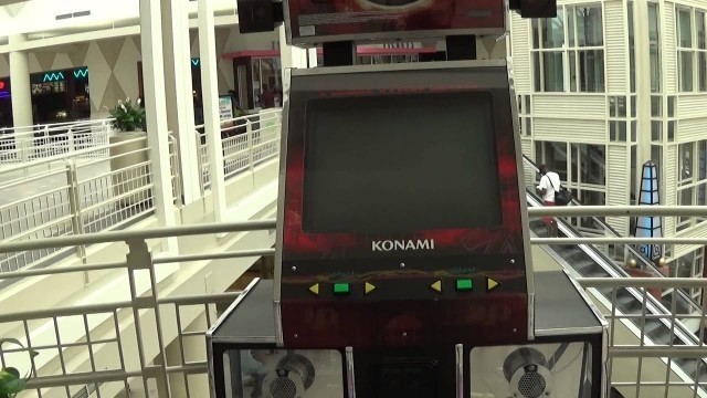 'Orlando Fashion Square Shake Shoppe Arcade Walkthrough'