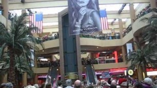 'Hallelujah Chorus at Fashion Square December 22, 2010 - Flash Mob'