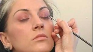 'Applying Eyeliner for High Fashion Makeup'