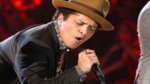 'Bruno Mars Moonshine Live X Factor UK New Locked Out Of Heaven Victoria\'s Secret Fashion Show'