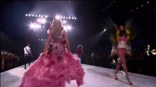 'The Victoria\'s Secret Fashion Show 2013: Birds of Paradise'