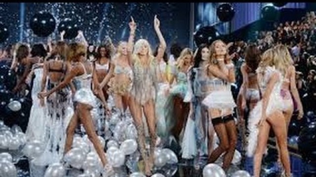 'Victoria\'s secret Fashion Show 2016 in Paris HD'