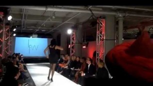 'Chicago Latino Fashion Week 2011: WGN-TV Lourdes Duarte Rocks The Runway'