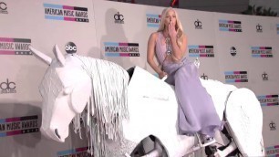 'Lady Gaga Red Carpet Fashion - AMAs 2013'