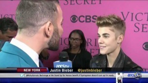 'Justin Bieber Live on Victoria\'s Secret Fashion Show Red Carpet'