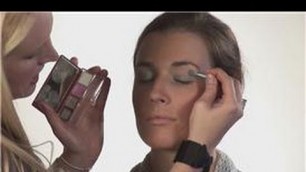 'Makeup Techniques : Instructions for High Fashion Makeup'