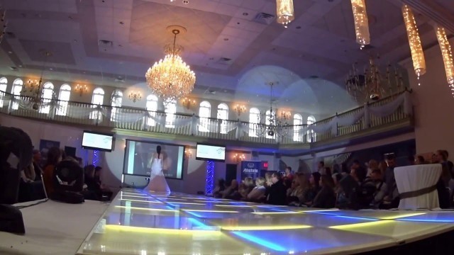 'Wedding Fashion Show on Wedding Expo Chicago 02/28/2016'