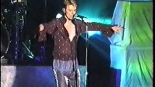 'David Bowie - Dead Man Walking (Live in Zaragoza, Spain 1997)   19/22'