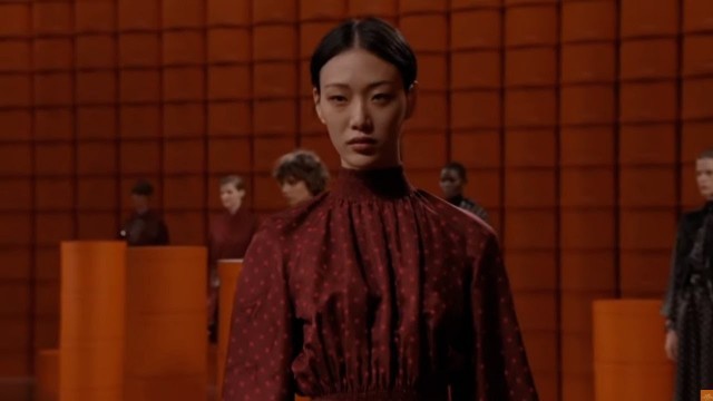 'Hermes | Women\'s Winter - Fall 2021 Fashion Show'