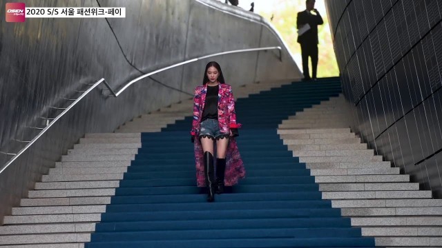 'Fei at Seoul Fashion Week 191019 (2)'