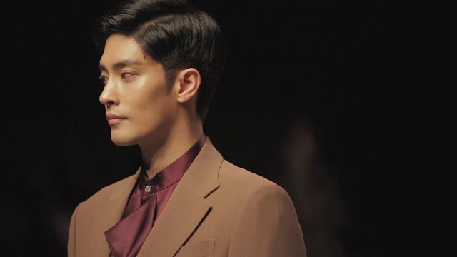 '[ SUNG HOON ] 성훈 CARUSO X CROWN GOOSE for 2019 F/W SEOUL FASHION WEEK  Video by CROWN GOOSE'