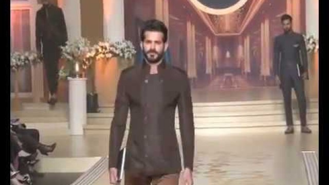 'Men\'s Fashion Show 2020 ll Living Pakistan'